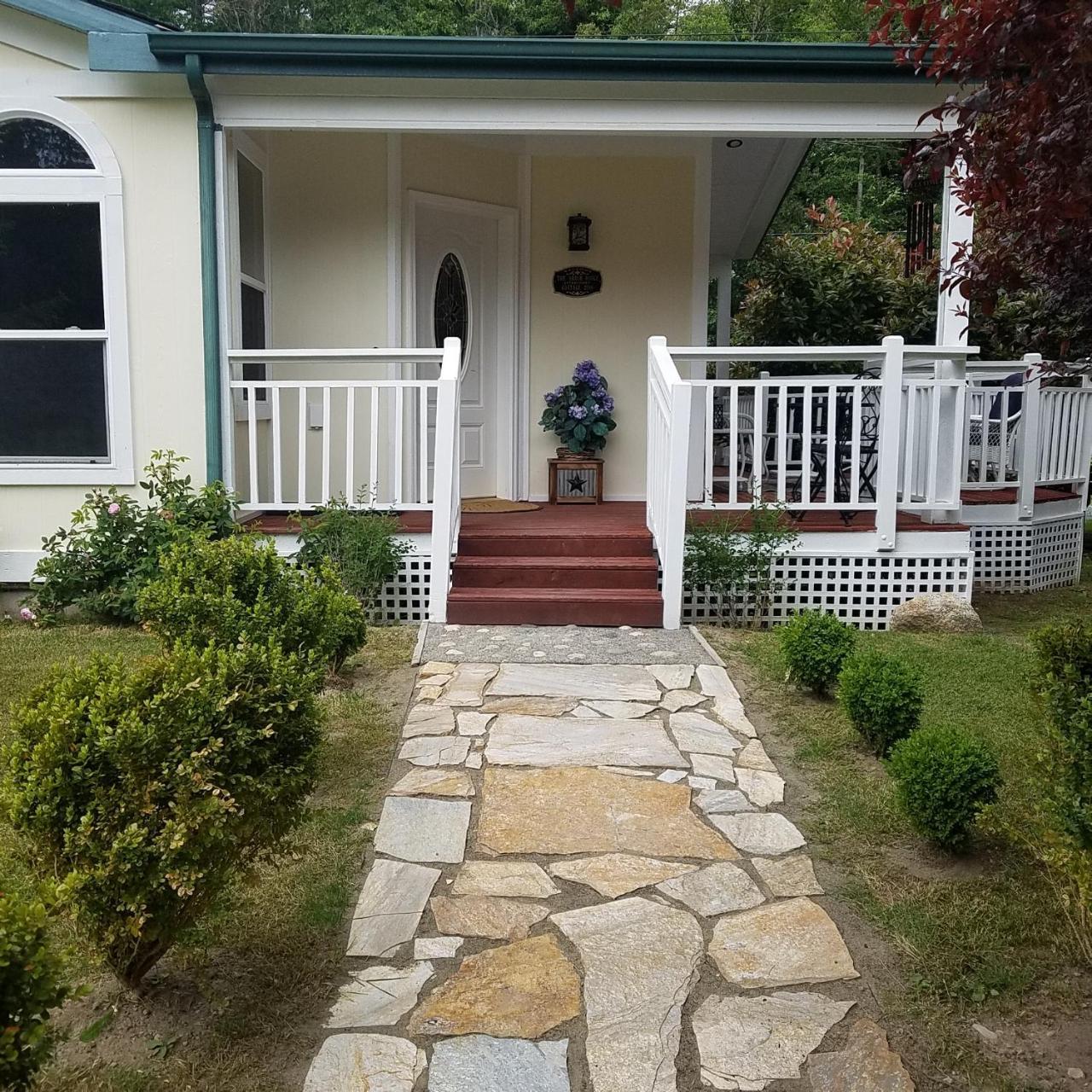 Arbor Rouge Cottage คลินตัน ภายนอก รูปภาพ