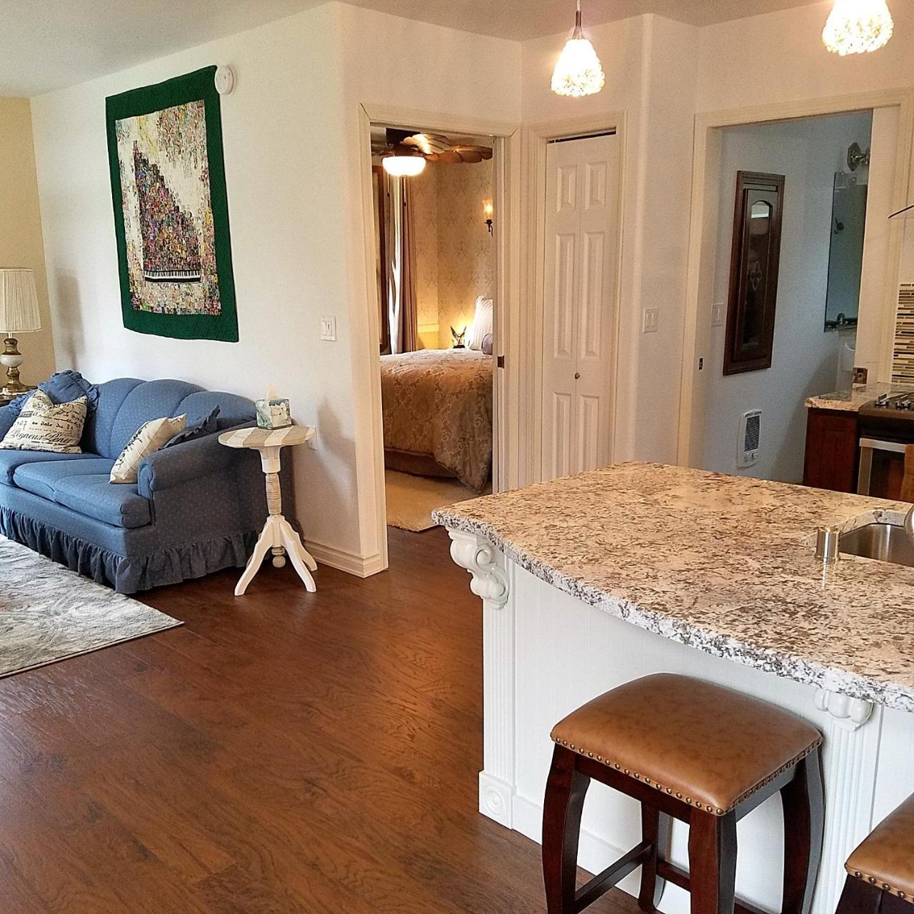 Arbor Rouge Cottage คลินตัน ภายนอก รูปภาพ
